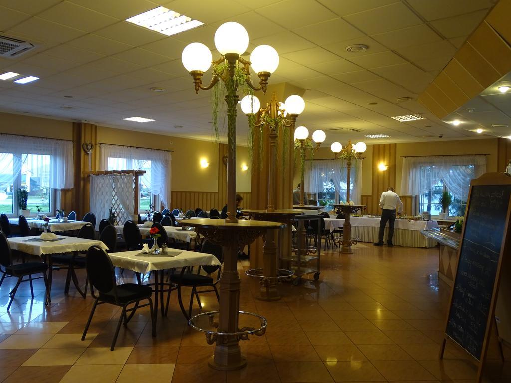 Motel 2000 Стеншев Екстериор снимка