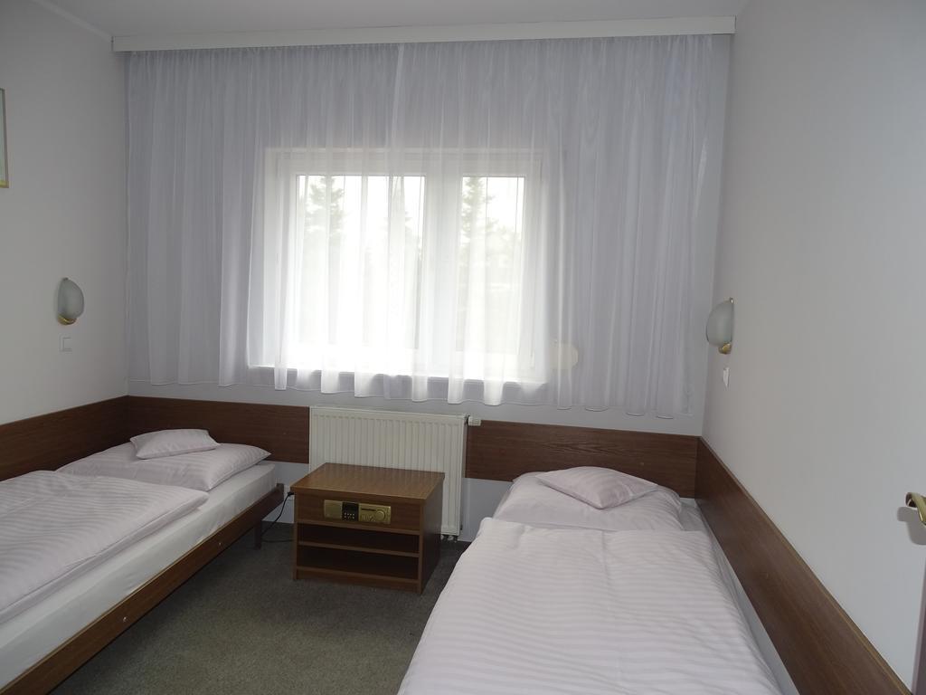 Motel 2000 Стеншев Екстериор снимка