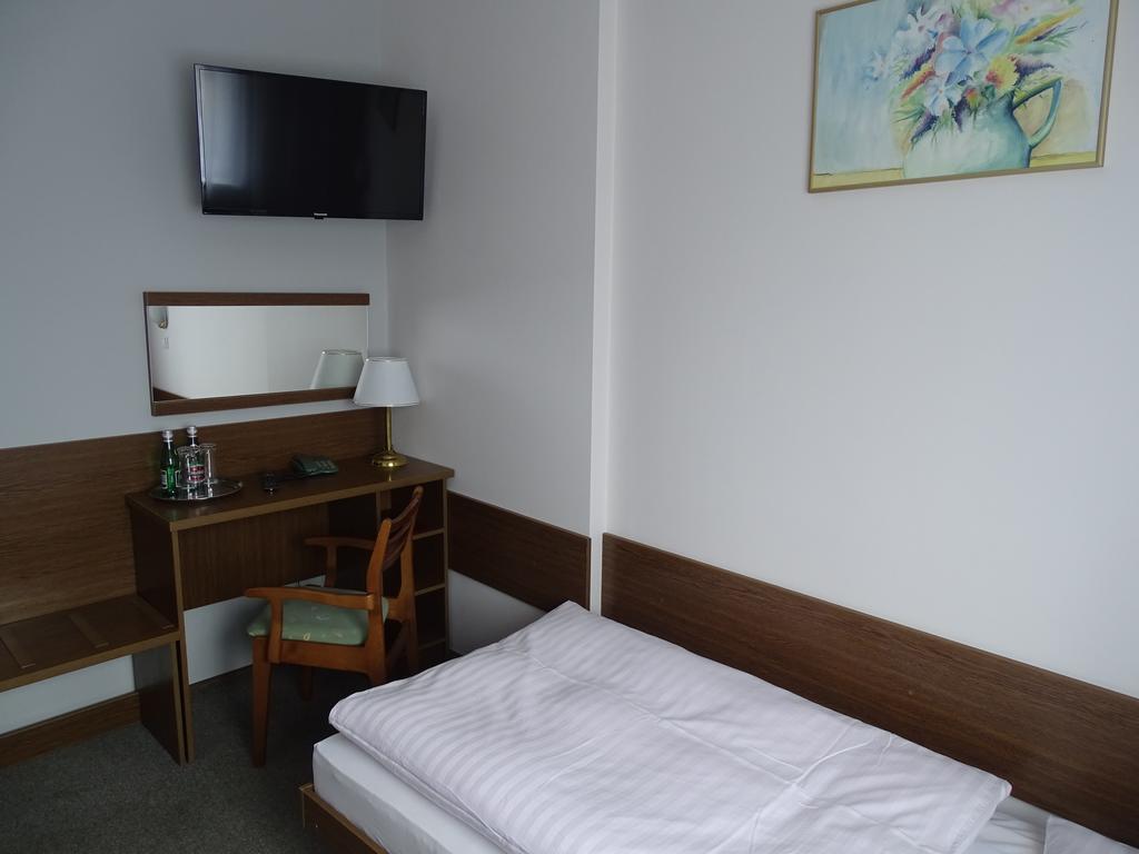 Motel 2000 Стеншев Екстериор снимка