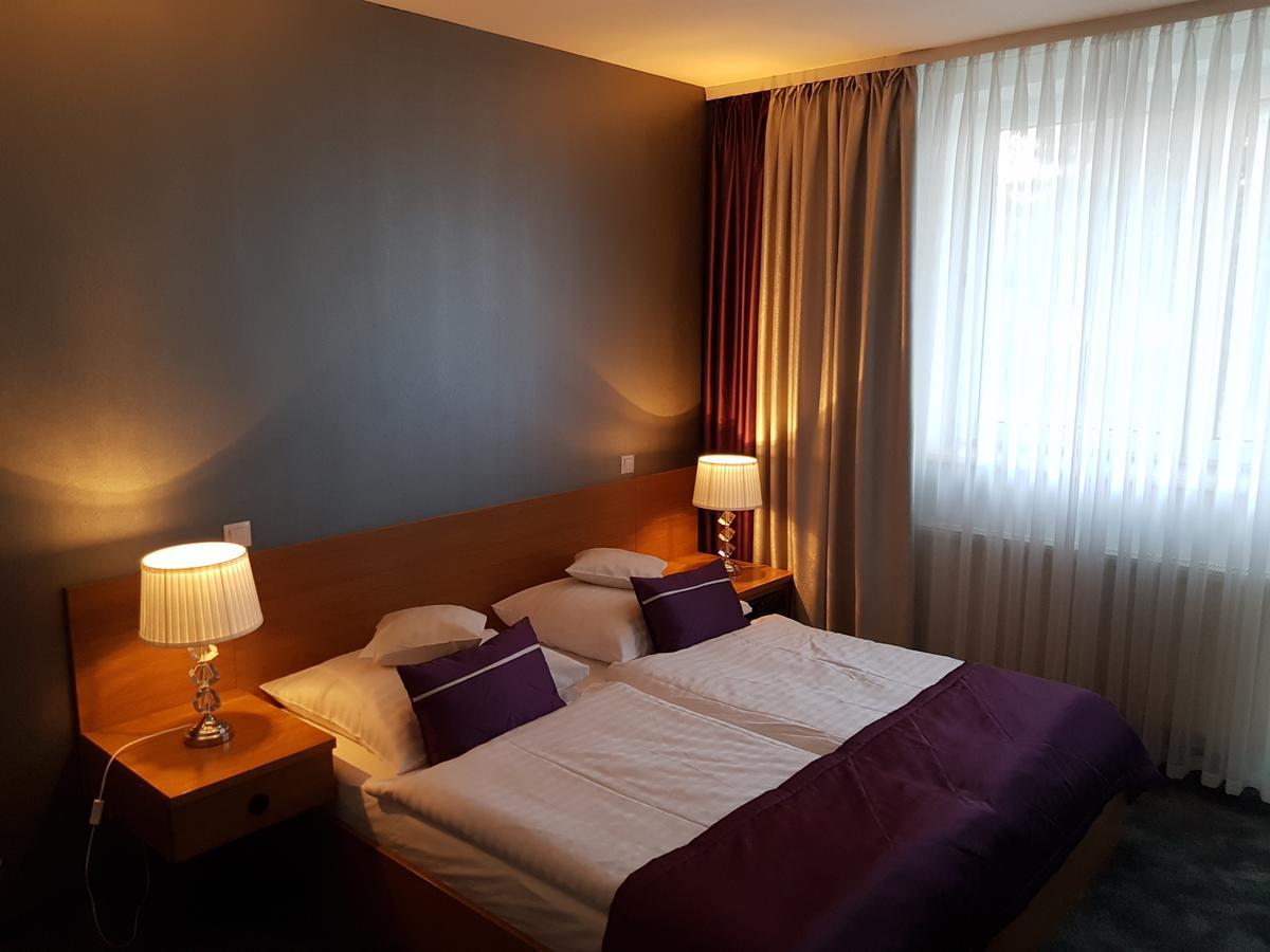 Motel 2000 Стеншев Екстериор снимка
