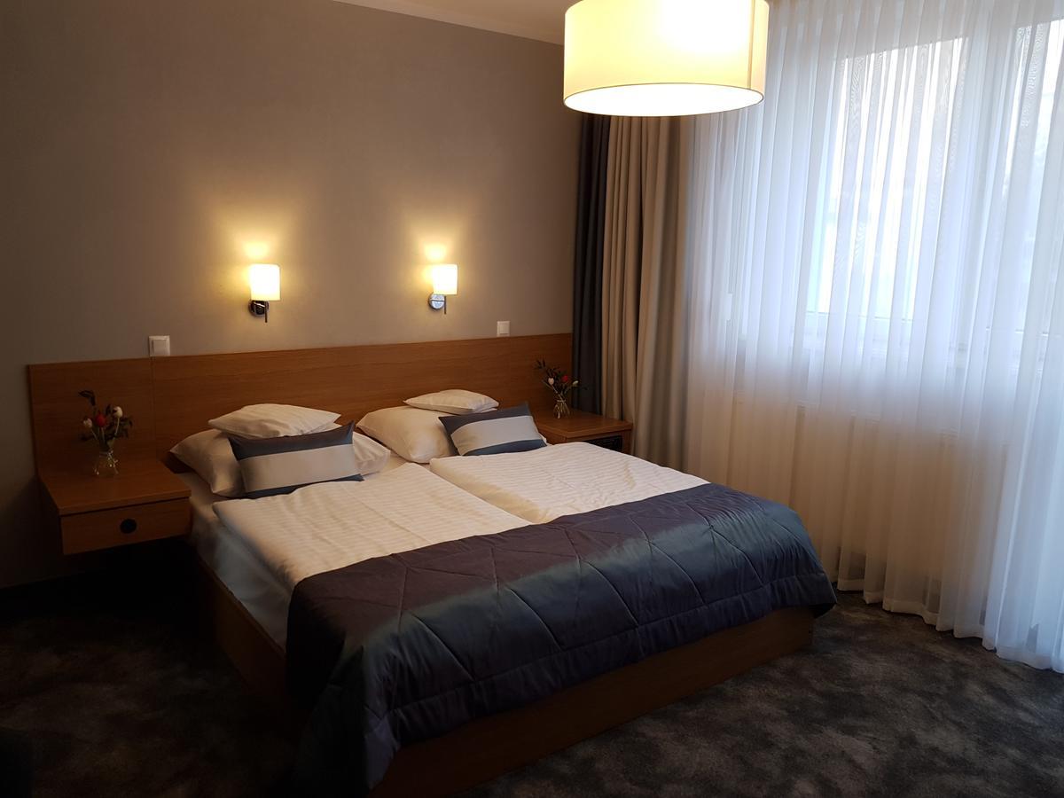 Motel 2000 Стеншев Екстериор снимка