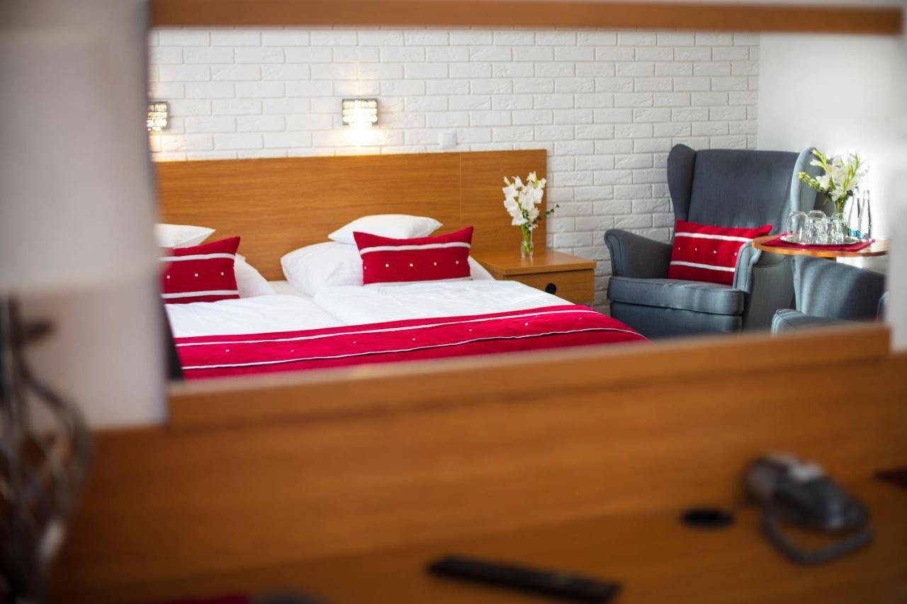 Motel 2000 Стеншев Екстериор снимка