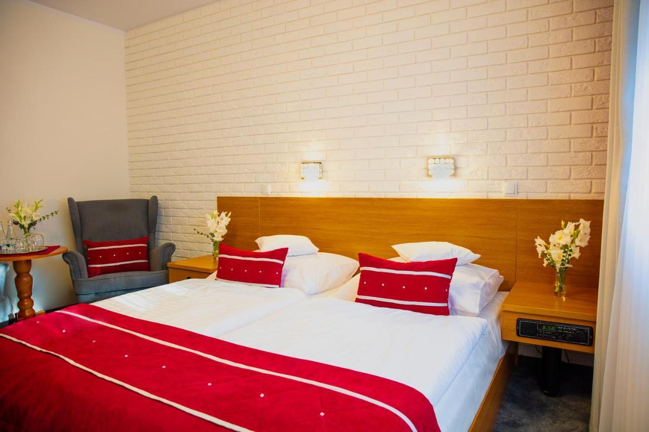 Motel 2000 Стеншев Екстериор снимка